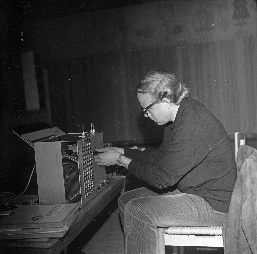 Arne Nordheim i 1968. Nordheim var del av kretsen som kuppa Ny Musikk. Foto: Trondheim Byarkiv.
