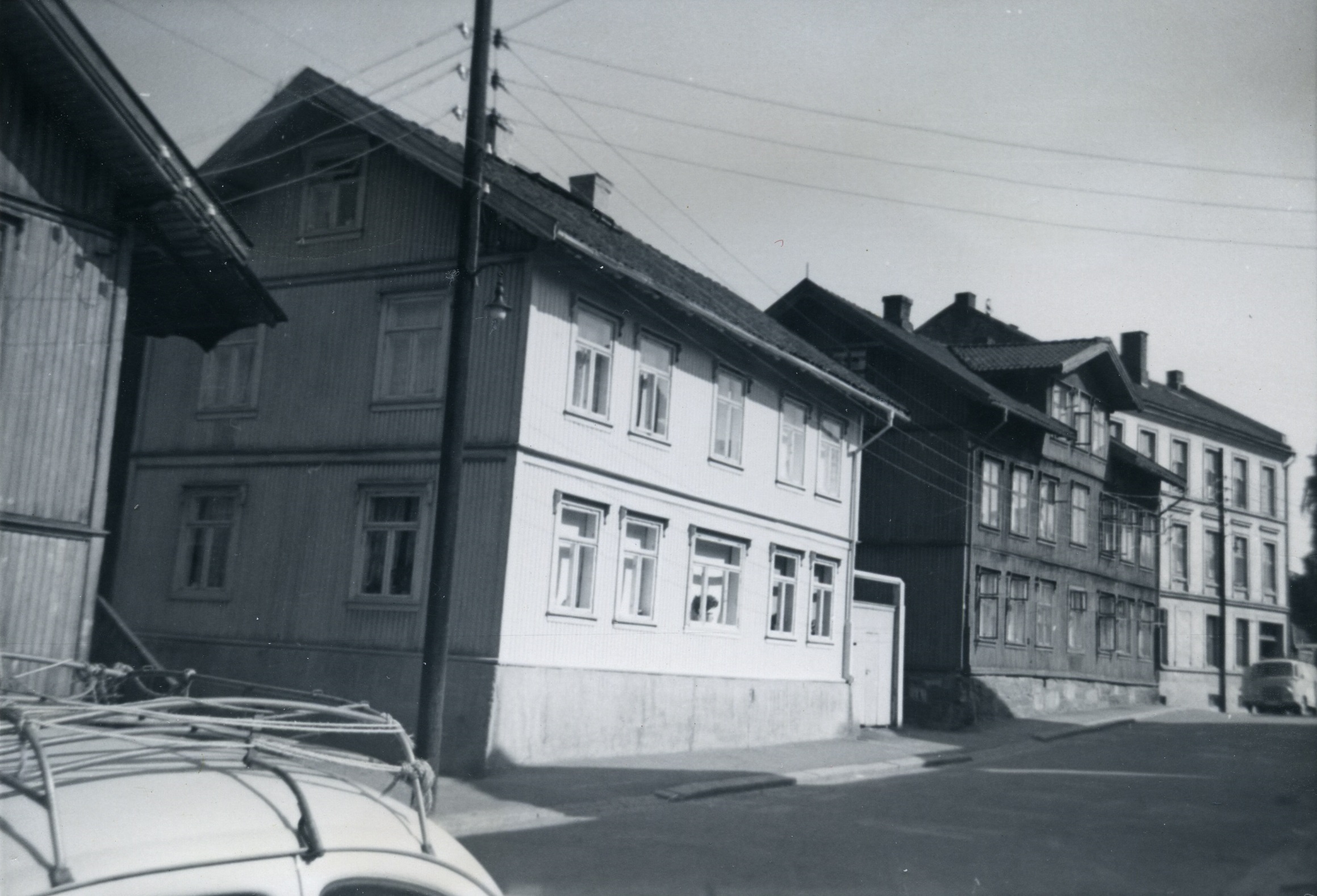 De første minnene: Totensgate 7 på Vålerenga som Antons far eide i begynnelsen av 1890-årene og som Anton har sine første erindringer fra. Foto: Anton Andresen, Arbeiderminner 1962.